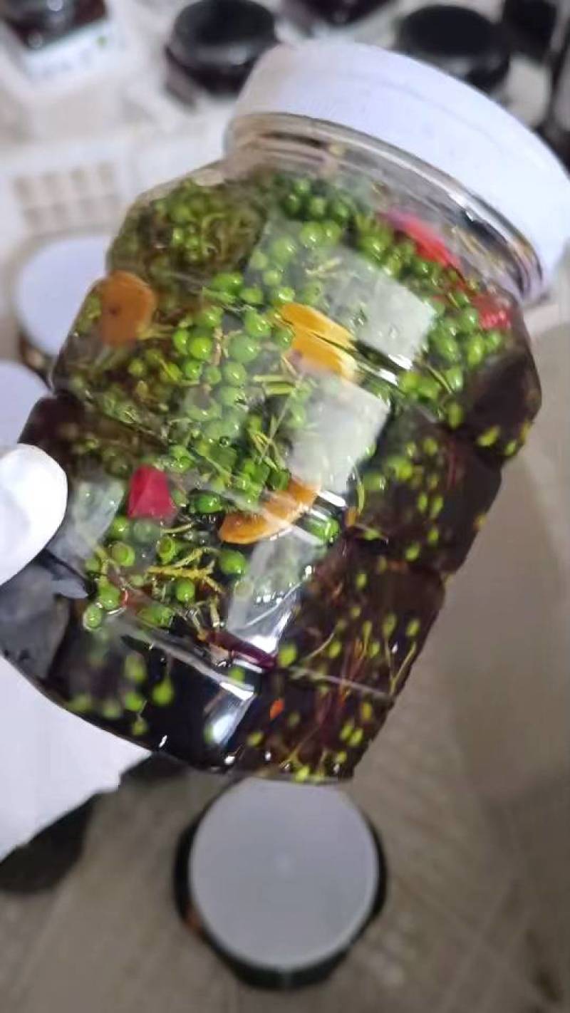 凉拌泡椒木姜子山胡椒