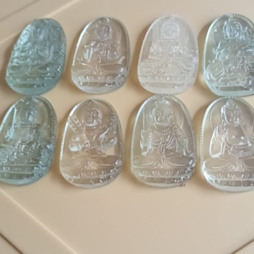 树脂仿玉胸坠佛教十二生宵八大守护