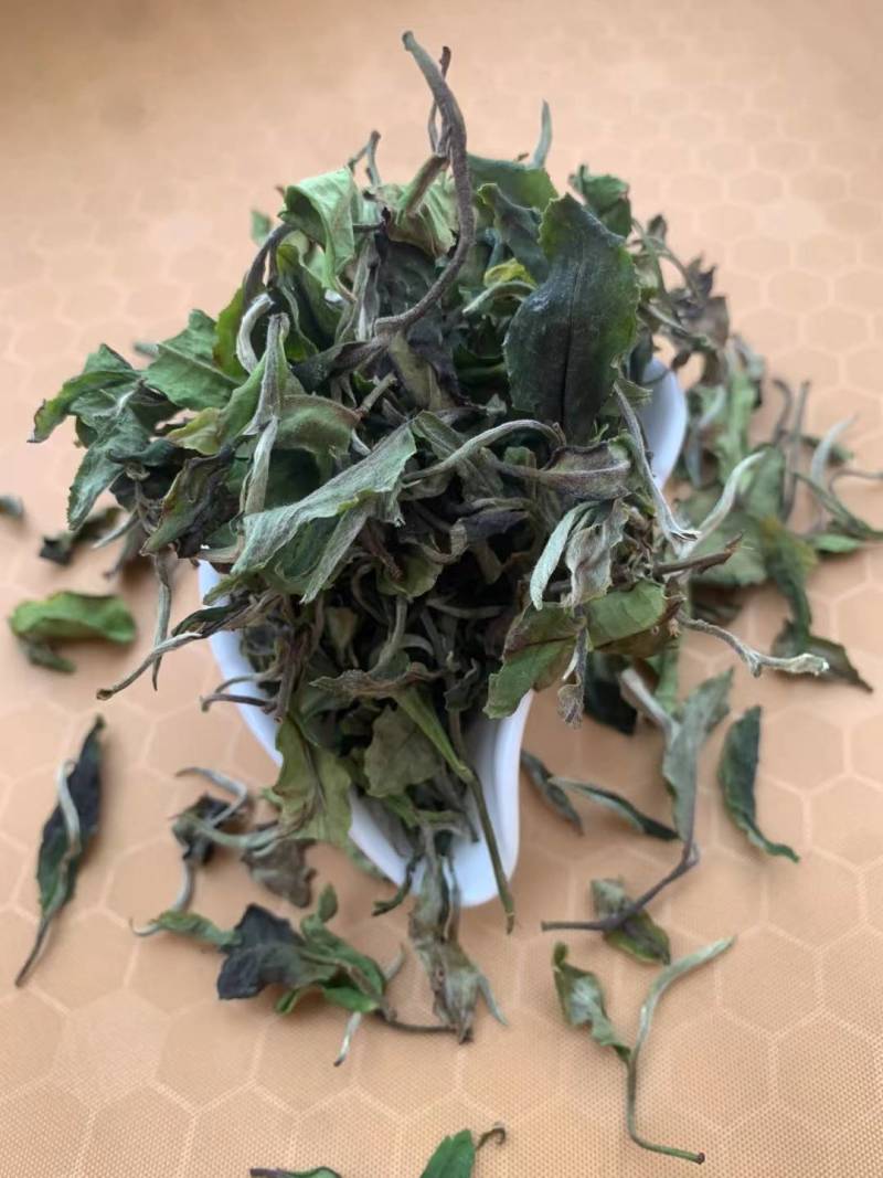 云南施甸富硒白茶纯原料