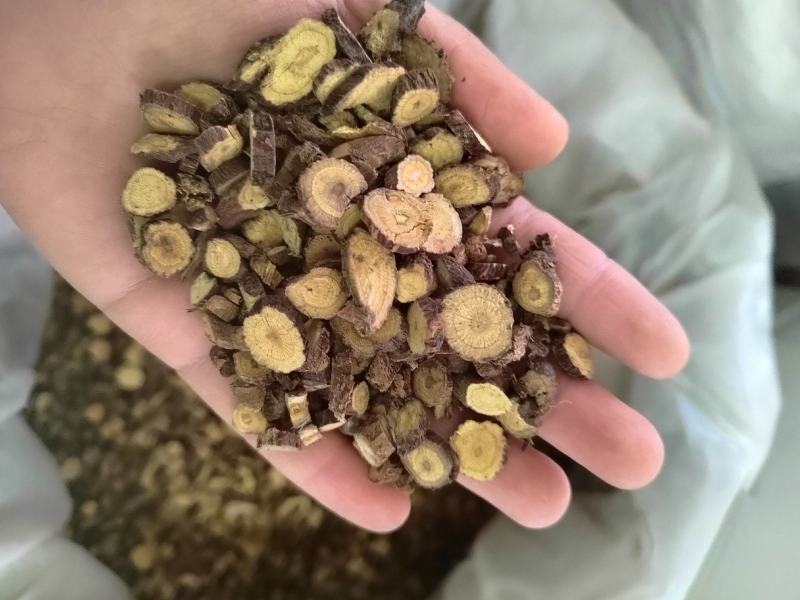 各种规格甘草，产地大货批发，质量保证生甘草甘肃甘草