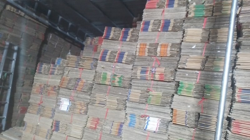 国产扣盖香蕉箱国产套盒香蕉箱
