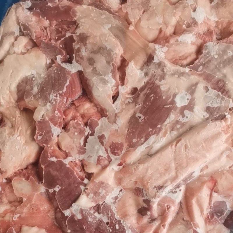 母猪倒四六碎肉，新货，长期生产，手续齐全，供应稳定