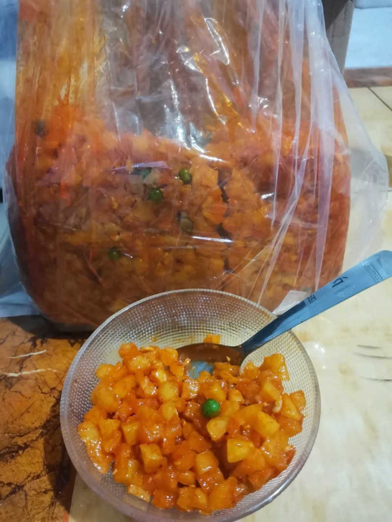 五仁酱丁酱菜整箱批发咸菜香辣萝卜干下饭菜萝卜丁榨菜