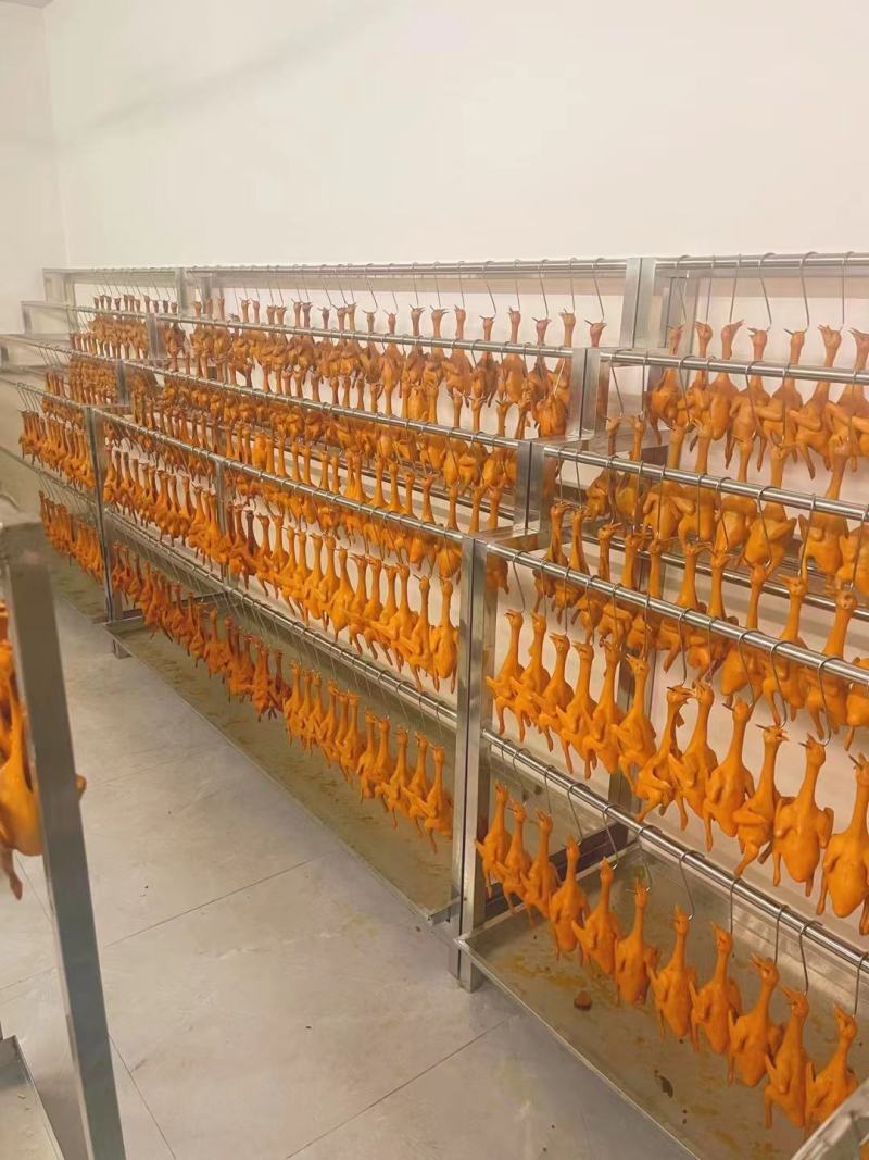 红烧脆皮乳鸽4到6两（半成品）拆开包装即可炸或烤工厂发货