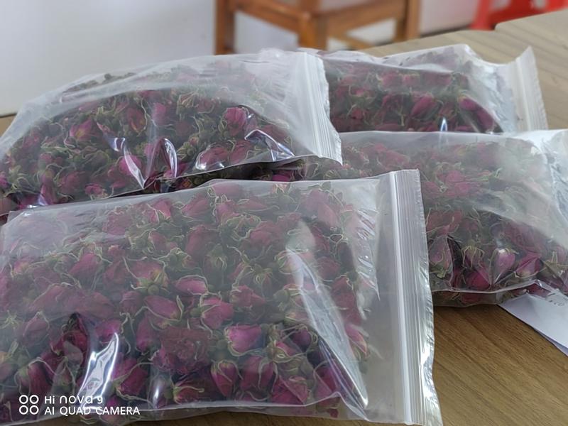 安徽滁州食用玫瑰，玫瑰花干品自己种植，当日新鲜采摘