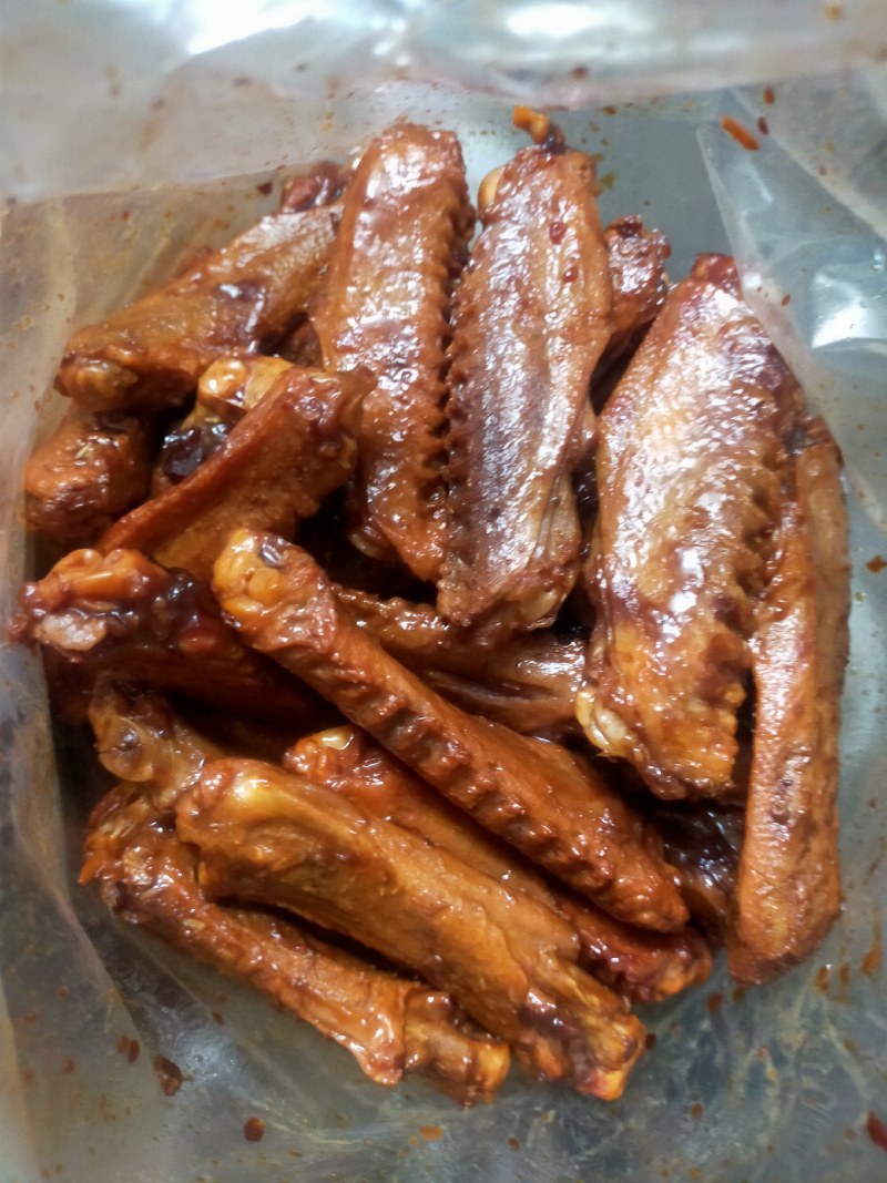 麻辣鸭翅中，藤椒鸭翅中，一件起发，量大从优，欢迎您的光临
