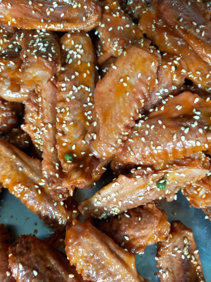 麻辣鸭翅中，藤椒鸭翅中，一件起发，量大从优，欢迎您的光临