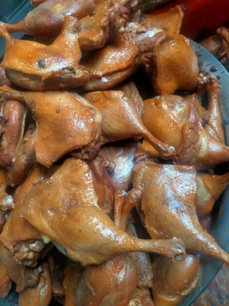 麻辣鸭腿，麻辣鸭翅根，一件起发，量大从优，欢迎您的光临！
