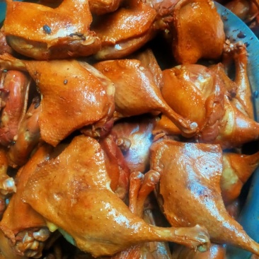 麻辣鸭腿，麻辣鸭翅根，一件起发，量大从优，欢迎您的光临！