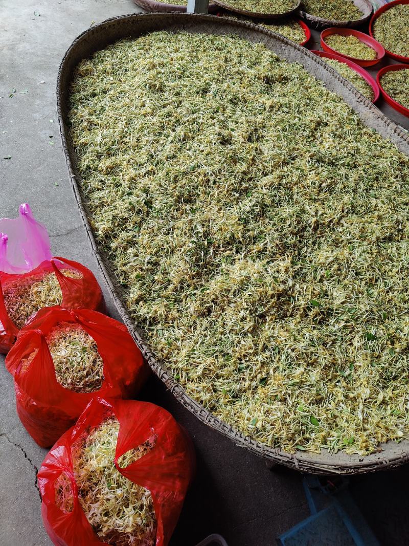 野生金银花，新货上市，欢迎各位老板恰谈