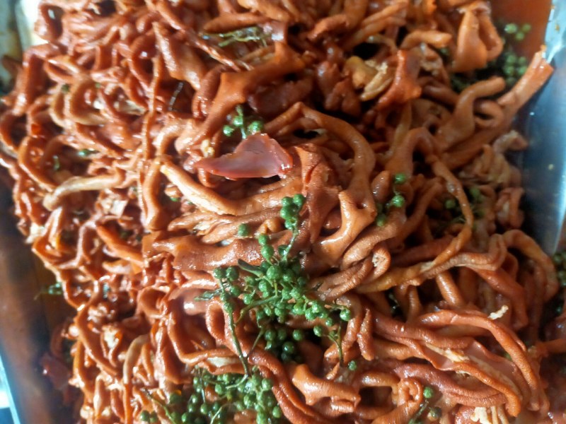 藤椒鸭板肠，鸭肠，麻辣鸭脖，鸭板肠，一件起发，量大从优。