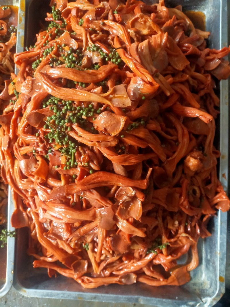 藤椒鸭板肠，鸭肠，麻辣鸭脖，鸭板肠，一件起发，量大从优。
