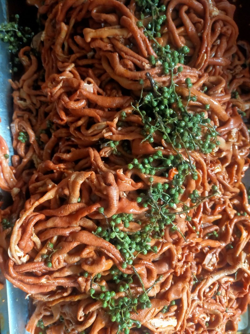 藤椒鸭板肠，鸭肠，麻辣鸭脖，鸭板肠，一件起发，量大从优。