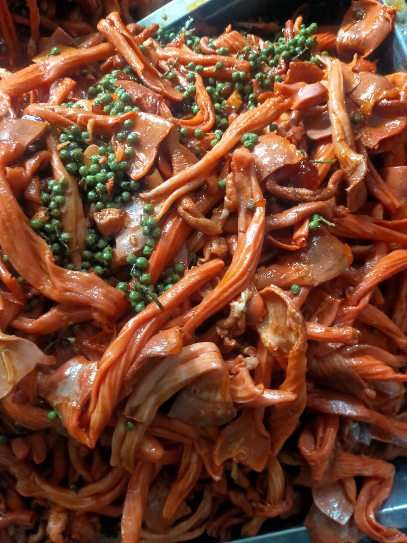 藤椒鸭板肠，鸭肠，麻辣鸭脖，鸭板肠，一件起发，量大从优。