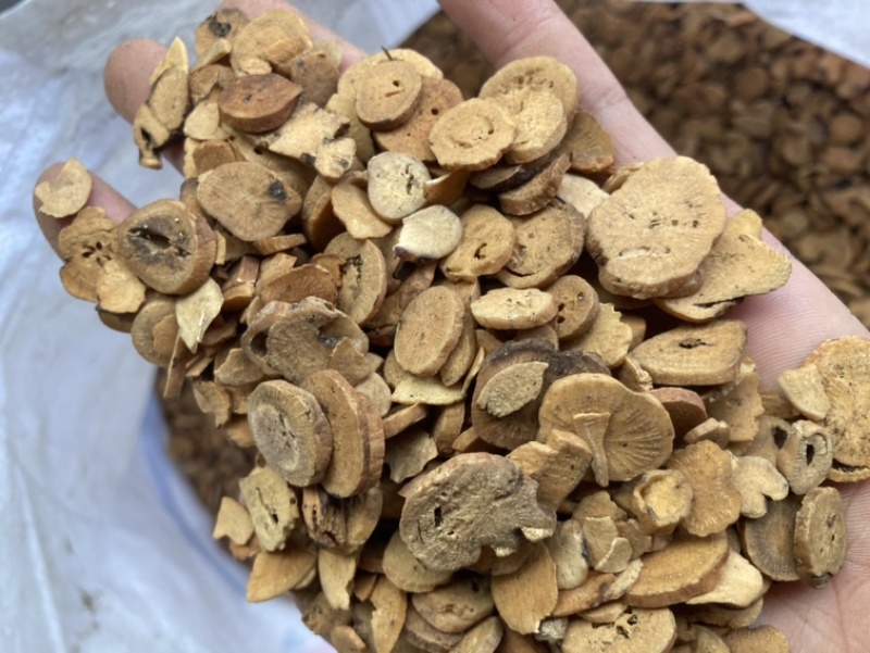 炒白芍过筛片行好现货要的联系量大可优惠