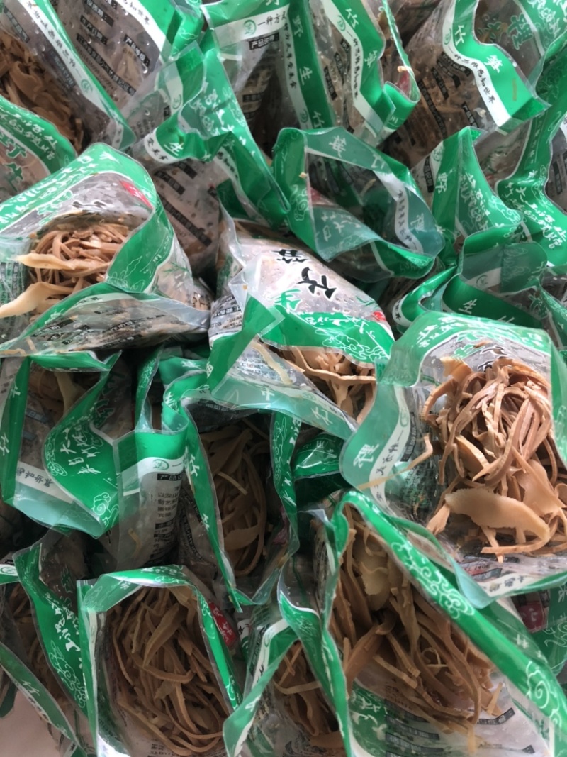 特价脆嫩笋丝，卖完为止。
