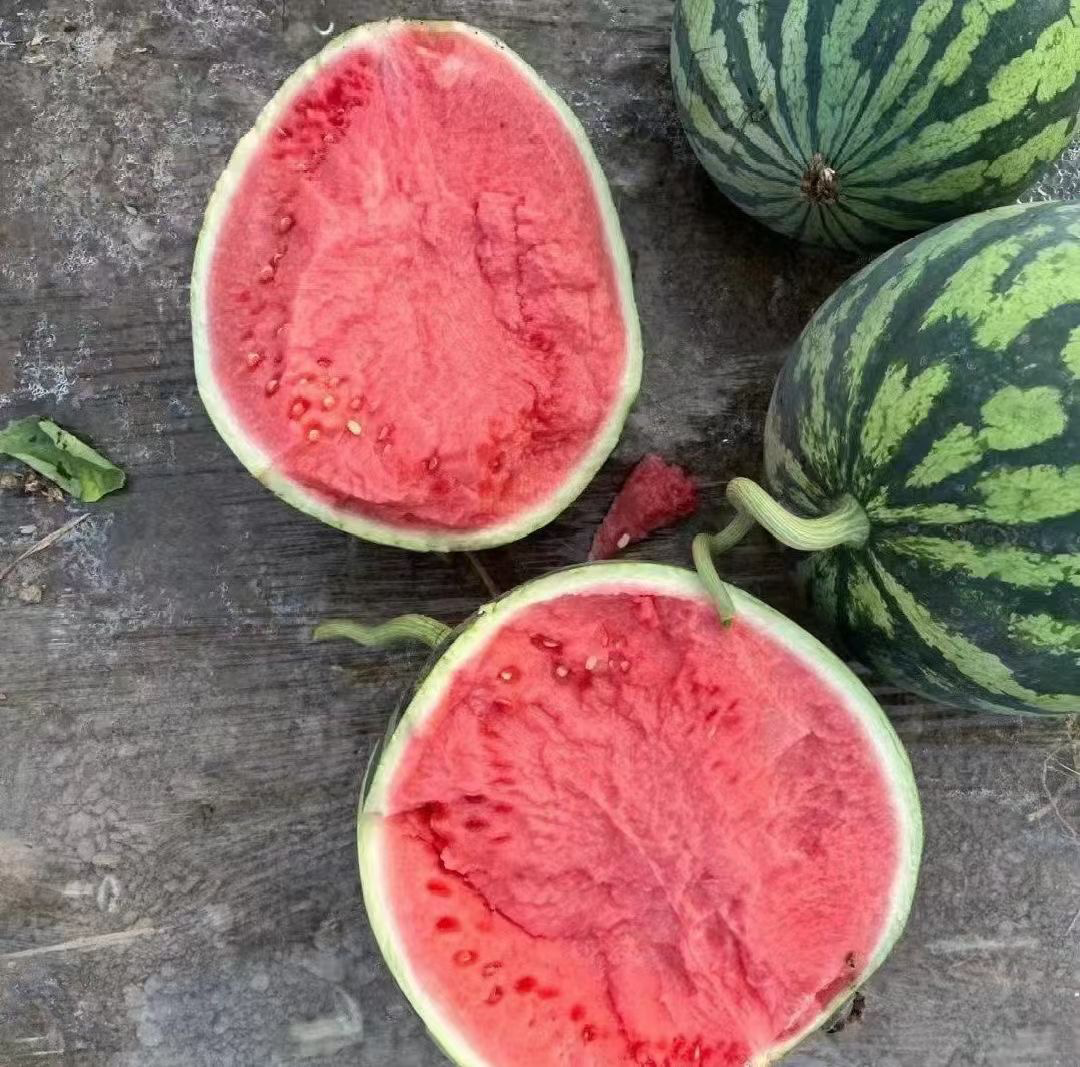 西瓜与菠萝质量对比图