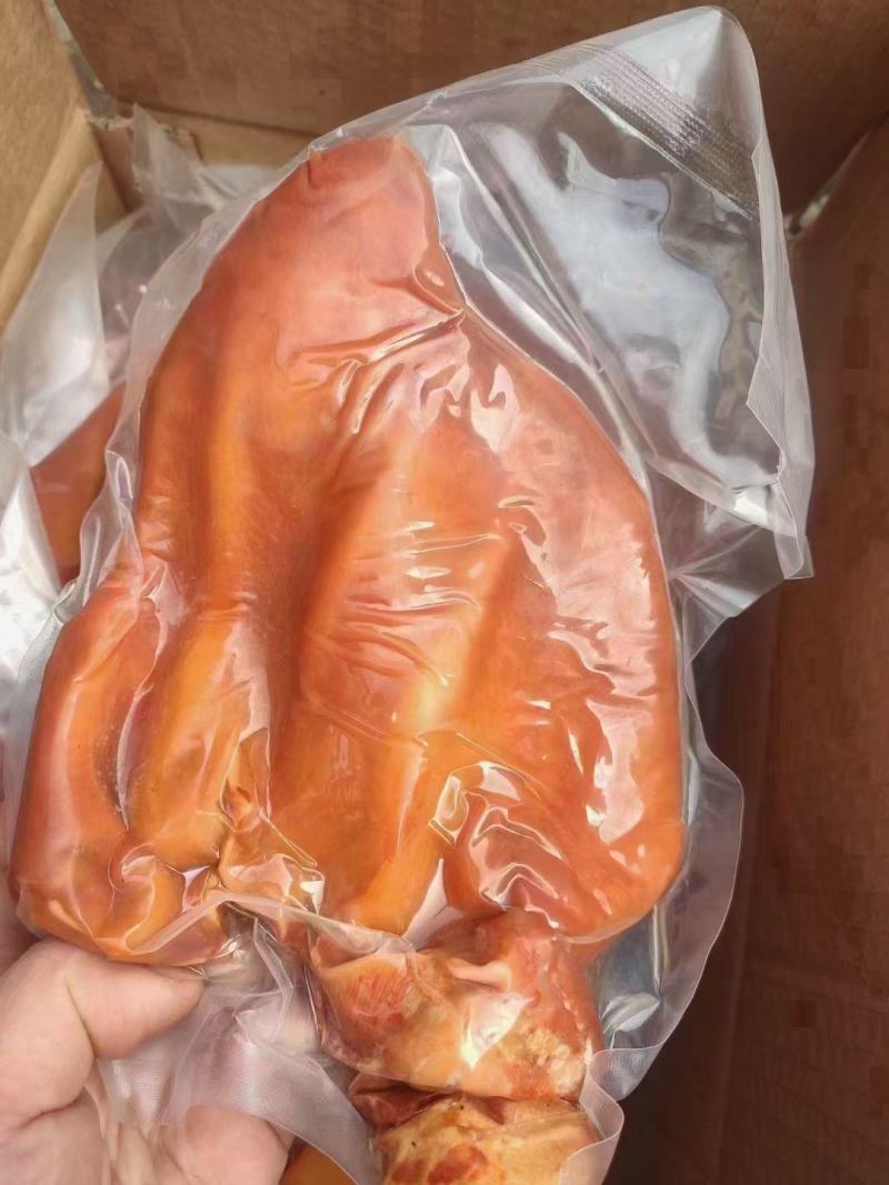 真空全熟卤猪耳朵，一件20斤，加热即食