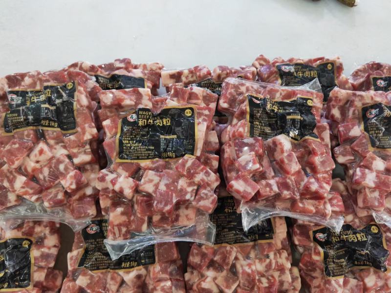 牛肉粒，煎，烤，穿串均可。饭店，烧烤店，烤肉店食材。