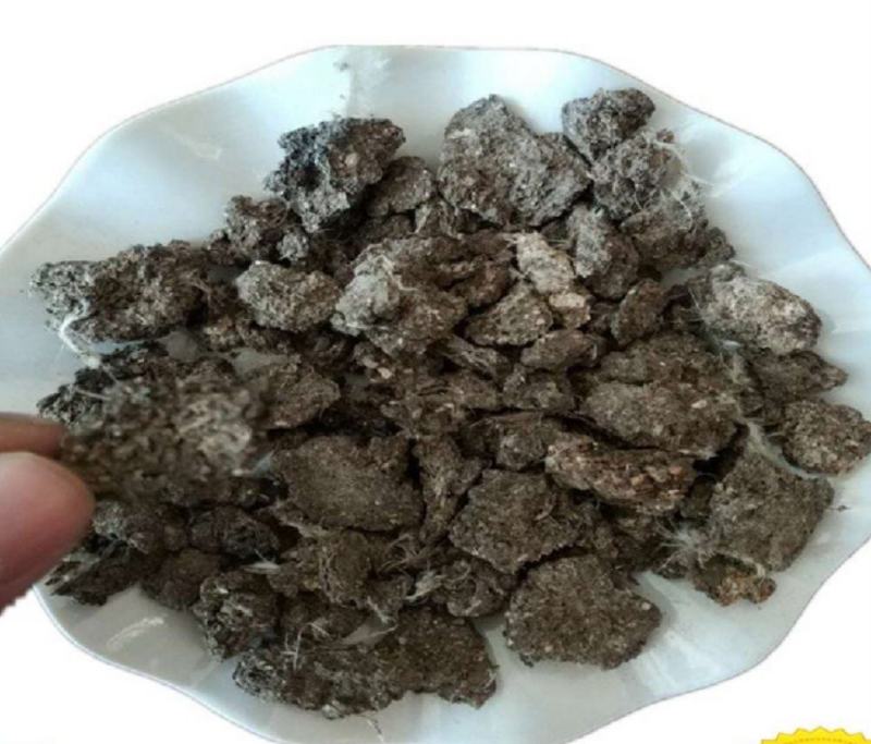 干鸡粪块，自然晾干，无杂质，袋装散装都有