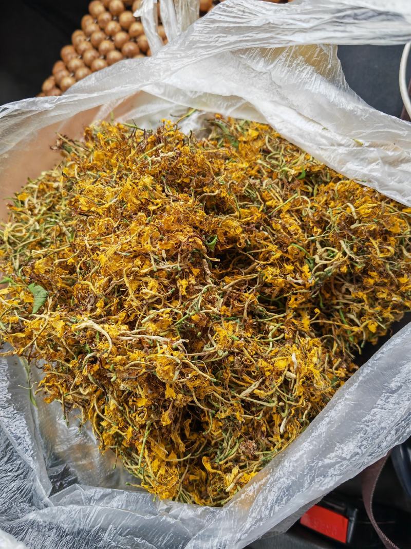野生金银花大量批发，有全开花，未开花，统货都混着有几种货