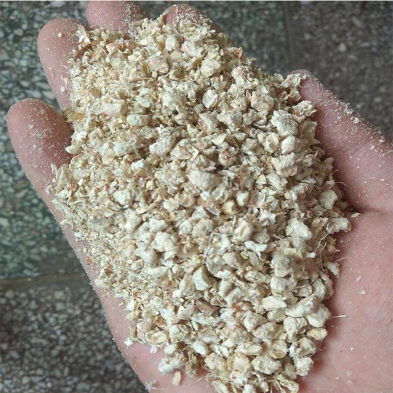 压缩玉米芯宠物垫料抛光磨料玉米芯蘑菇养殖用玉米芯压块