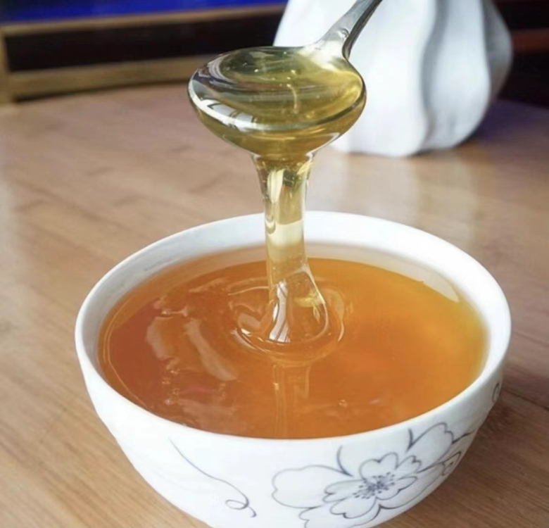 展示蜂蜜与土豆营养成分对比的柱状图,帮助读者直观了解两者差异 蜂蜜水与土豆营养成分对比图