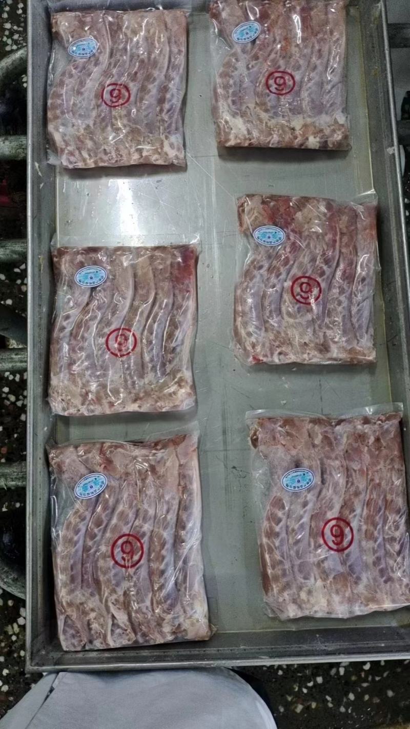 鸭脖厂家批发所以价格低，可对接加工厂等要货量大免费视频看货
