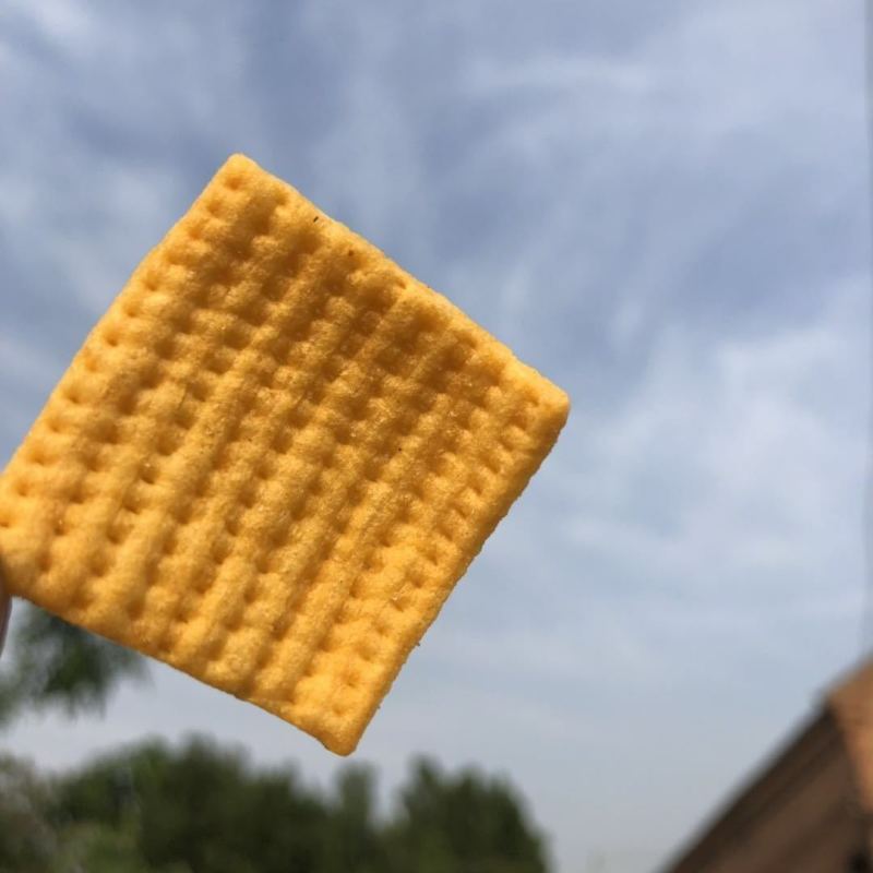 大片脆锅巴散装小零食，厂家直销量大优惠欢迎来电选购