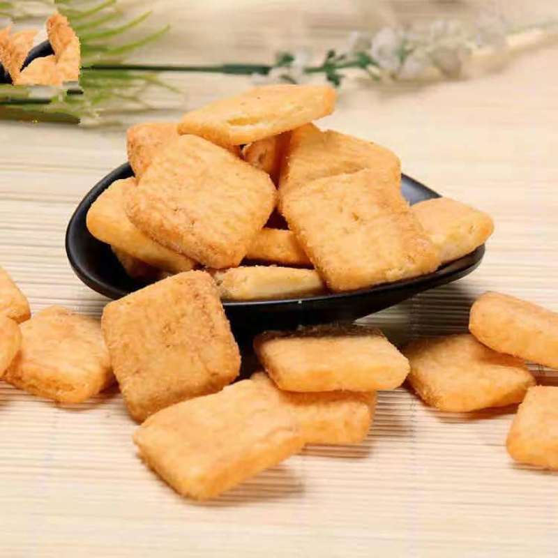 麦烧牛排味香葱味麻辣味休闲零食小吃，厂家直销量大优惠