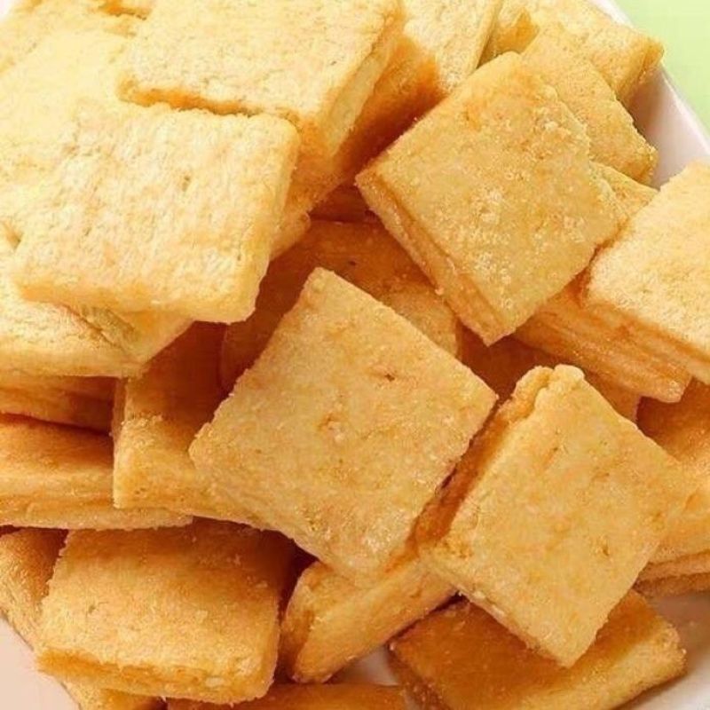 麦烧牛排味香葱味麻辣味休闲零食小吃，厂家直销量大优惠