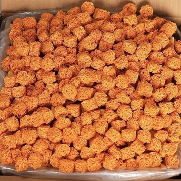 拉面丸子牛排味麻辣味烧烤味休闲零食小吃，厂家直销量大优惠