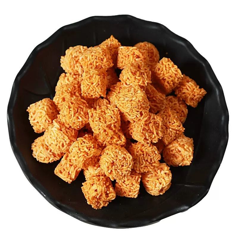 拉面丸子牛排味麻辣味烧烤味休闲零食小吃，厂家直销量大优惠