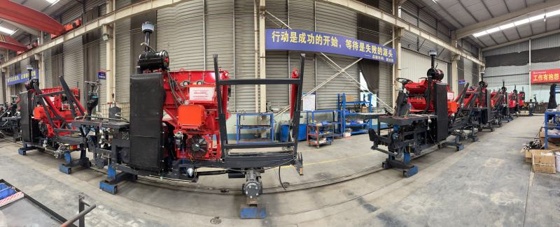 金达威履带三行玉米收获机全时四驱4YZP-3M