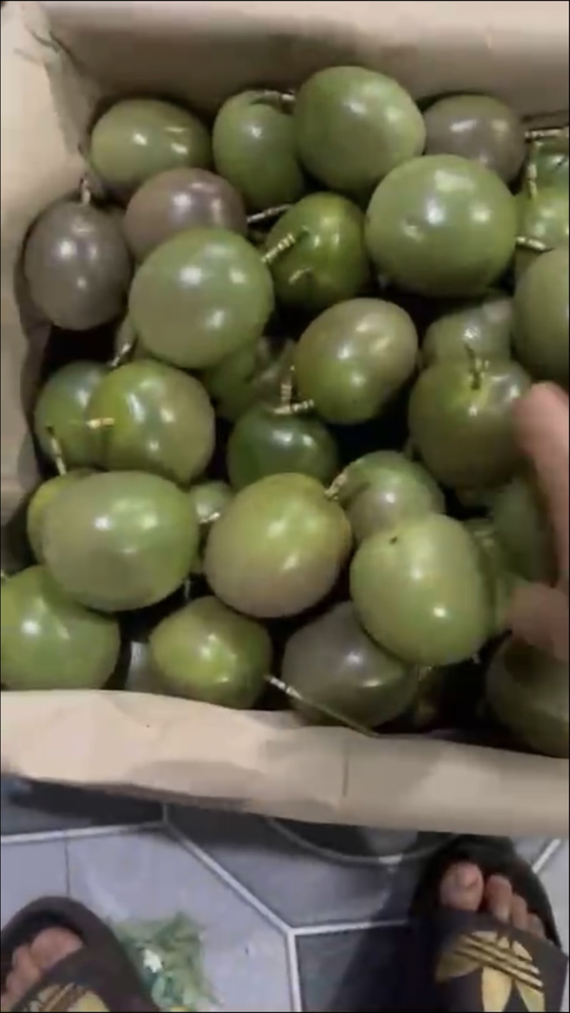 进口百香果热带新鲜水果现摘西番莲鸡蛋果包邮酸爽香