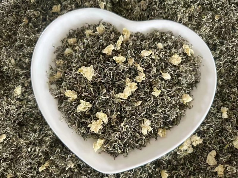 新茶，碧潭飘雪