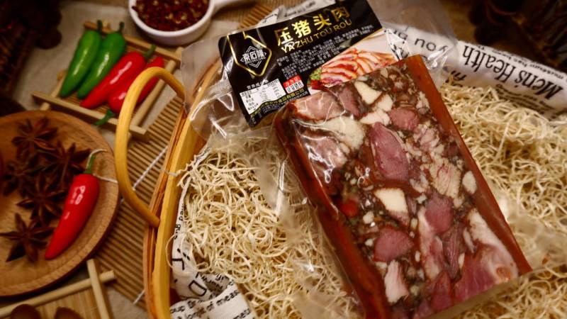 五香压猪头肉，无食用胶，无汤无添加。肥而不腻。