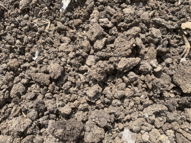 家禽养殖与除草剂管理