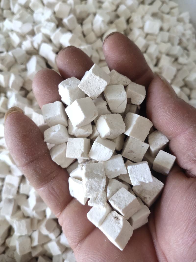 【茯苓】产地一手货源，规格齐全量大优惠。