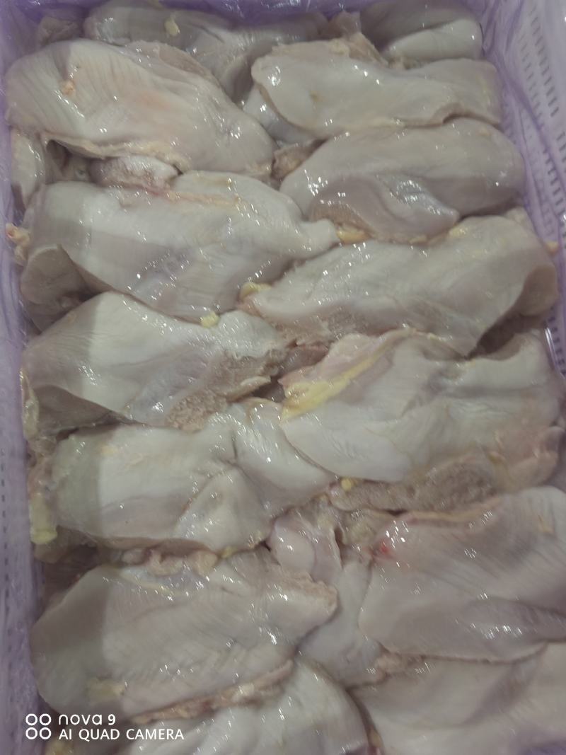 老鸡鸡胸肉，鸡排，专业分割老鸡产品，产品质量好正在热卖