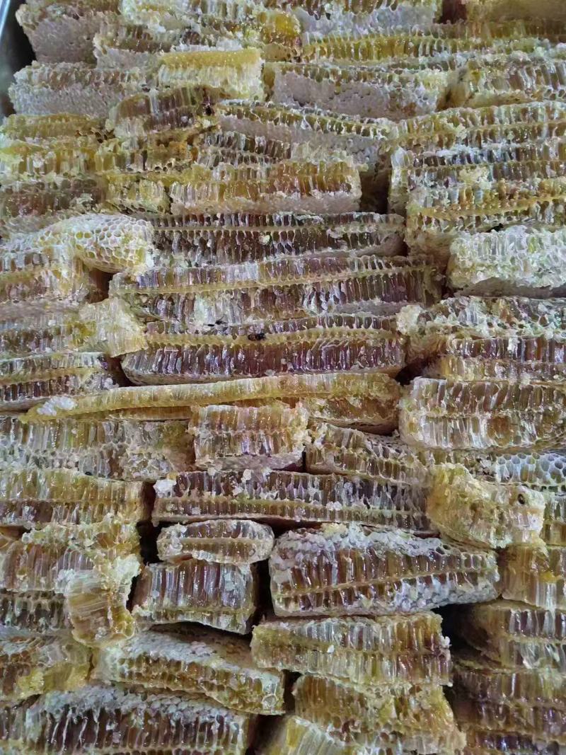 铁箱蜂巢蜜，一手产源，标价多少就是多少！