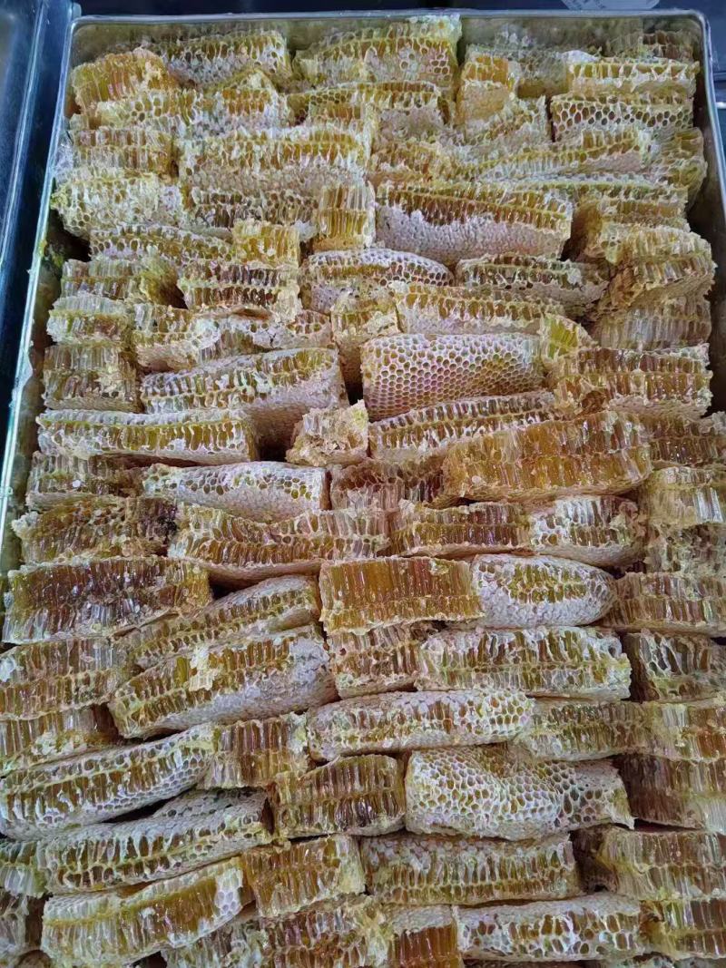 铁箱蜂巢蜜，一手产源，标价多少就是多少！