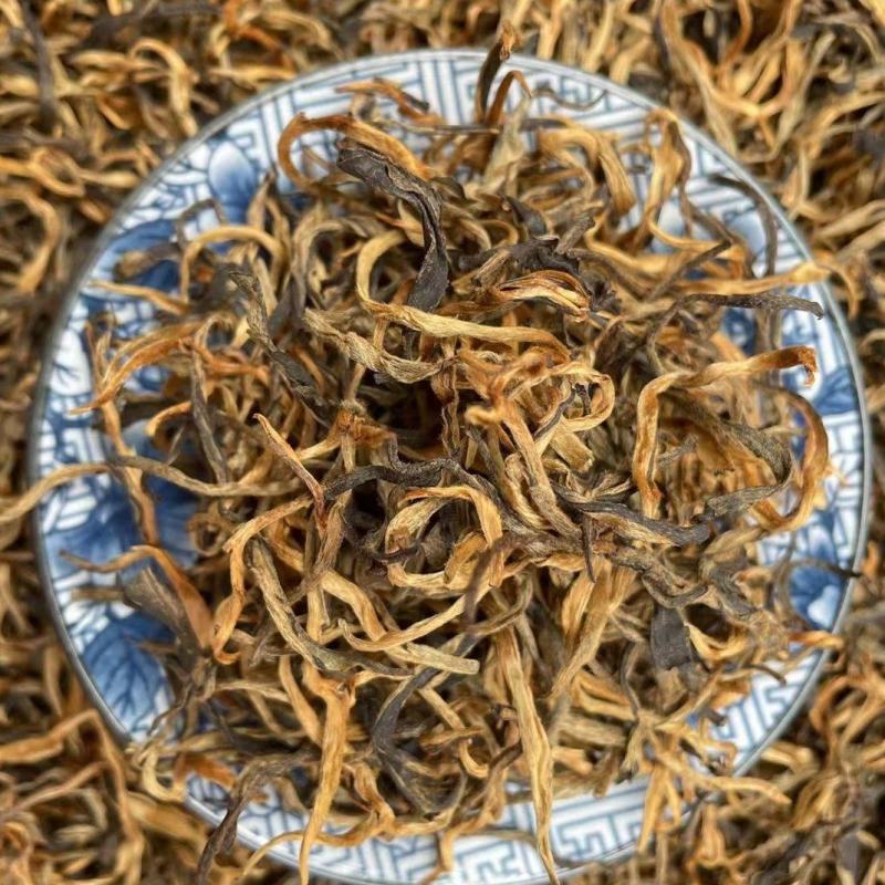 大树红茶金芽曲红云南滇红金芽500g包邮