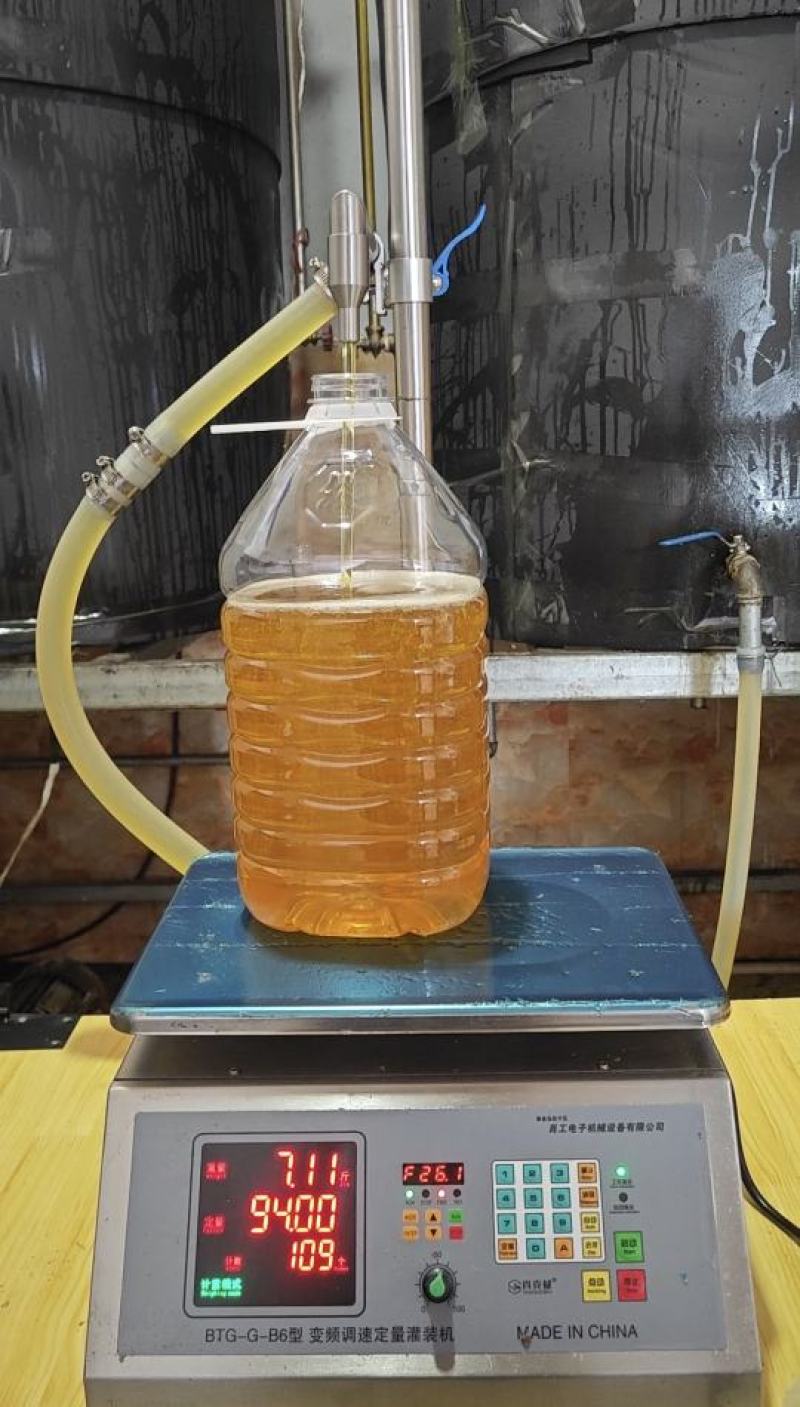 纯花生油一级物理压榨花生油一桶10斤装
