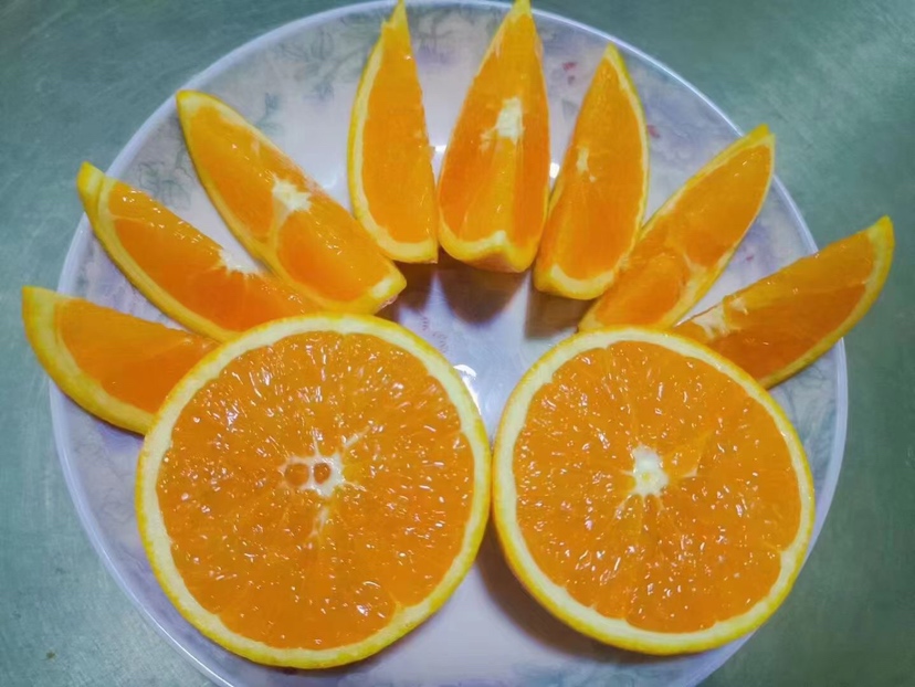 伦晚脐橙果盘摆盘图