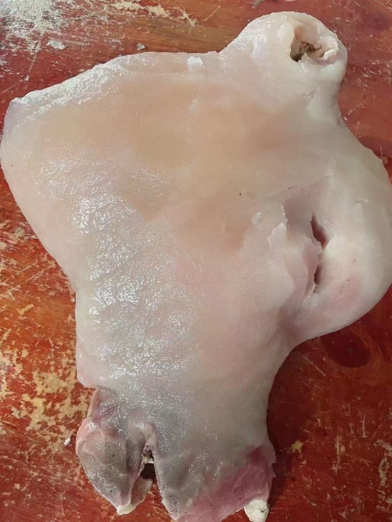 精修牛脸肉全熟，五香都有现货，熟度好，价格稳定，质量保证