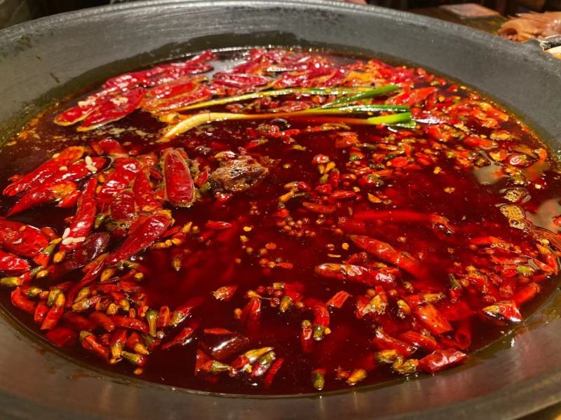 底料足才会味道好，麻辣鲜香少不了，正宗重庆老火锅底料，味