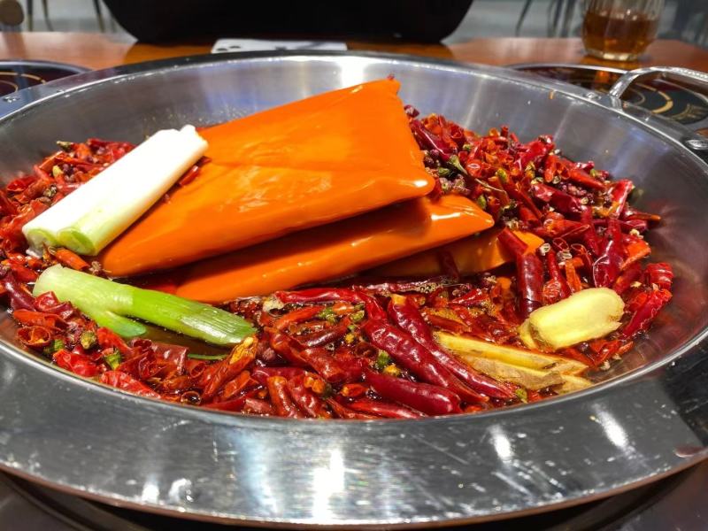 底料足才会味道好，麻辣鲜香少不了，正宗重庆老火锅底料，味