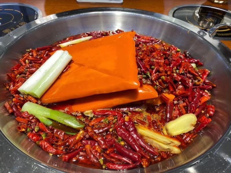 底料足才会味道好，麻辣鲜香少不了，正宗重庆老火锅底料，味