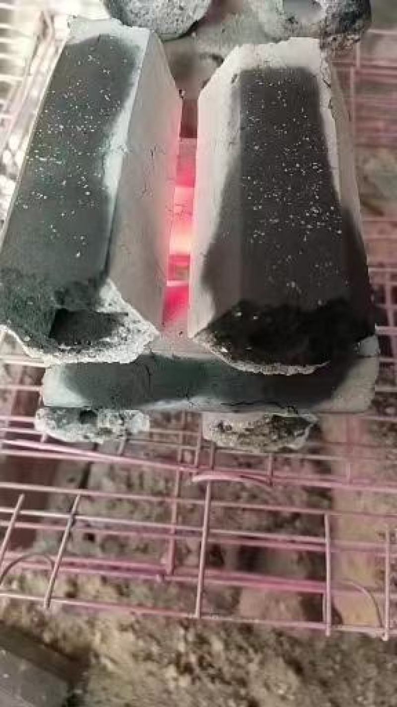 机制烧烤碳，撸串碳，环保，无烟，无味，热值高，灰分小，